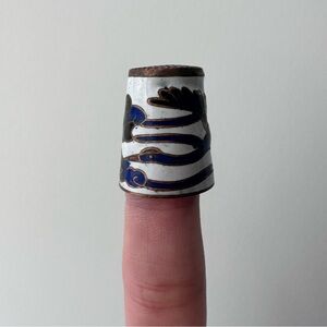 Cloisonne Medium Blue Crane Thimble